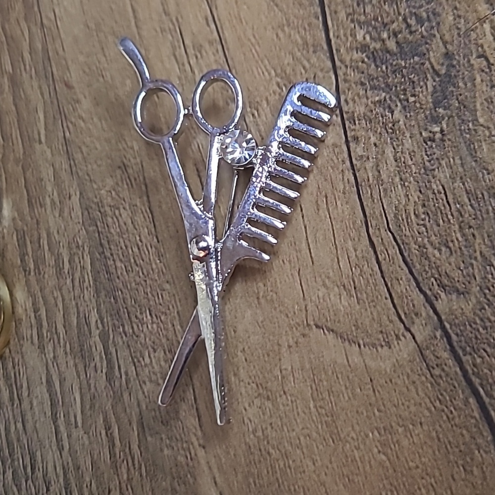 NEW Hairdresser's Brooch